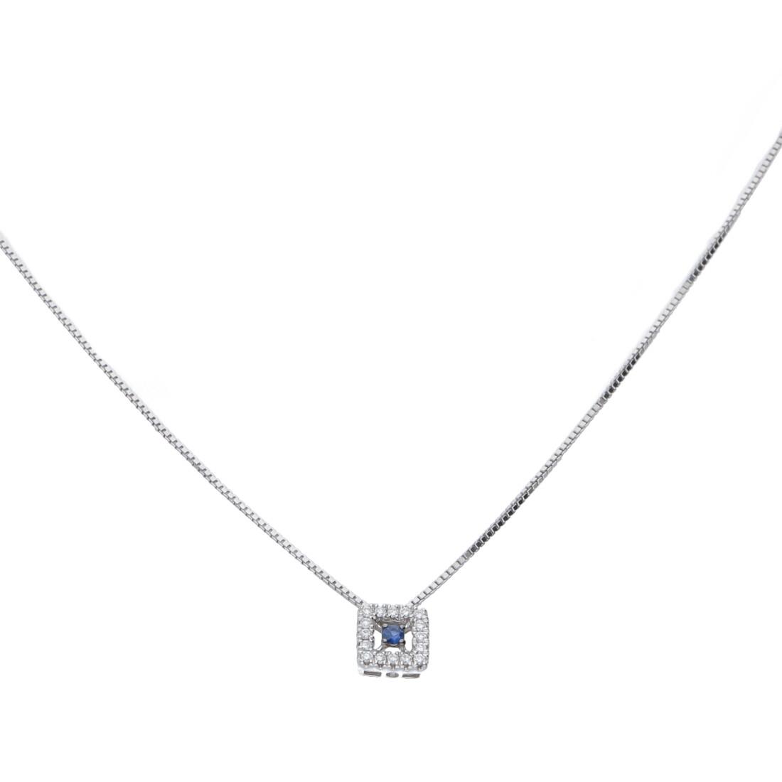 Collana In Oro Bianco Con Pendente Con Diamanti Ct 0 05 E Zaffiri